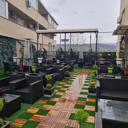 Hotel Tri "O" Topola Екстер'єр фото