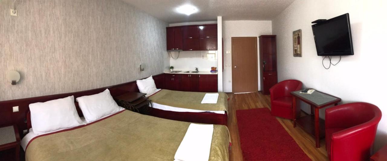 Hotel Tri "O" Topola Екстер'єр фото