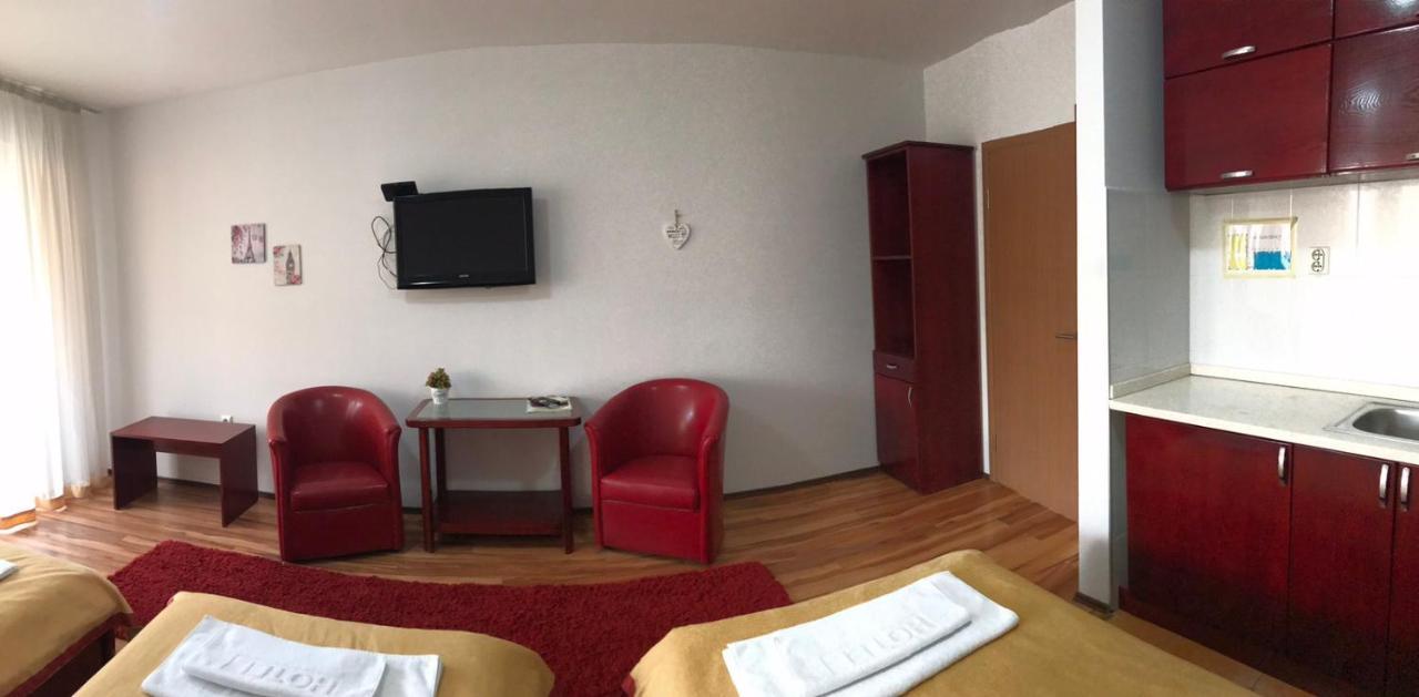 Hotel Tri "O" Topola Екстер'єр фото