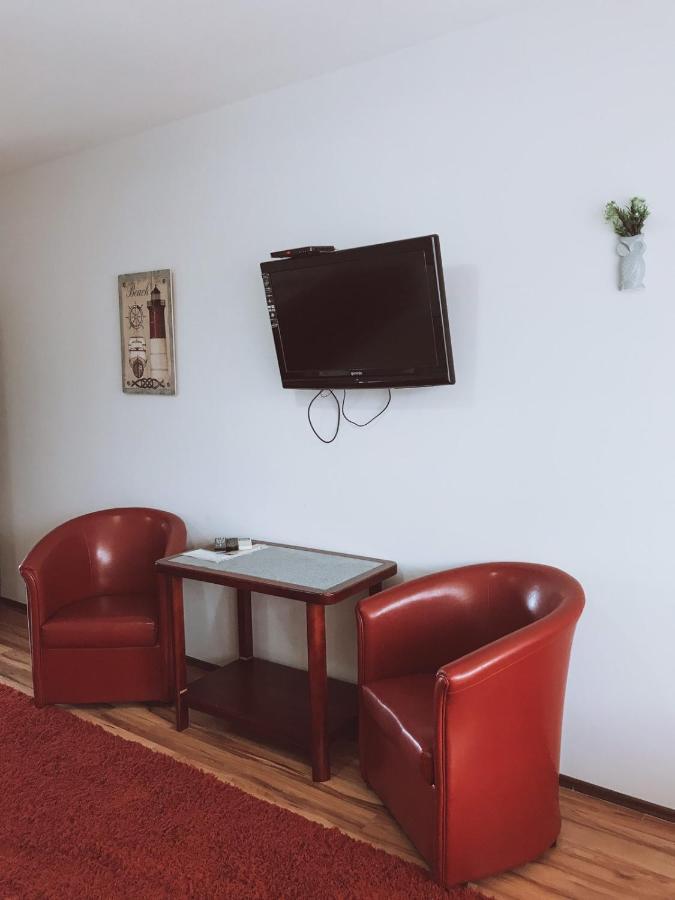 Hotel Tri "O" Topola Екстер'єр фото