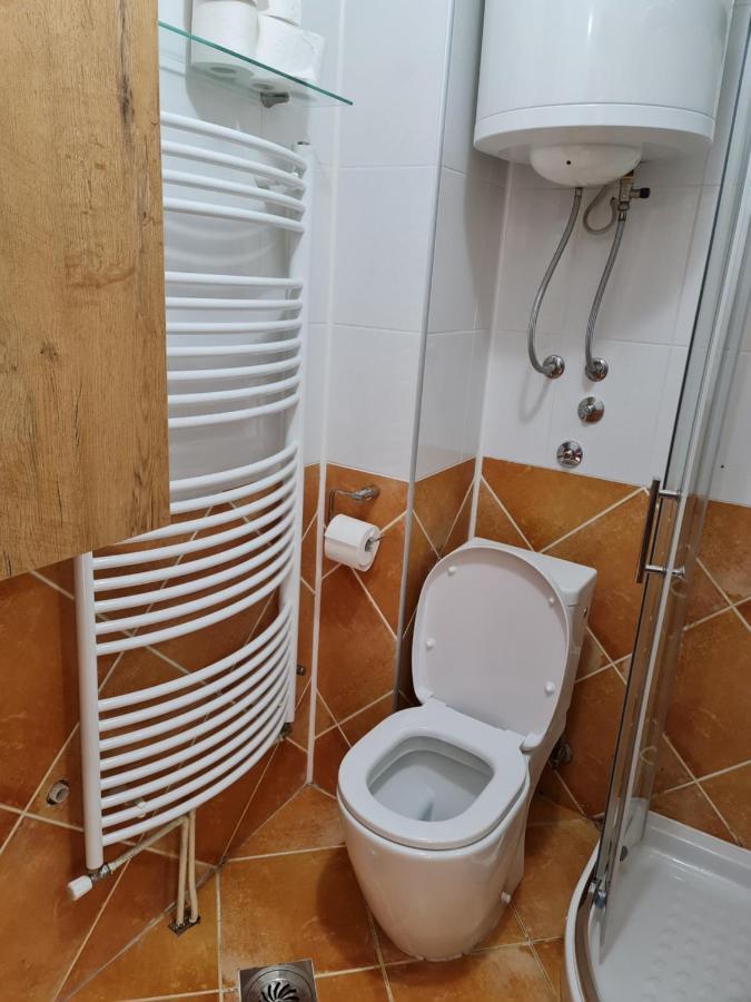 Hotel Tri "O" Topola Екстер'єр фото