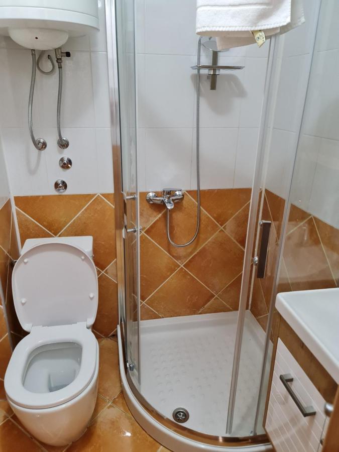 Hotel Tri "O" Topola Екстер'єр фото